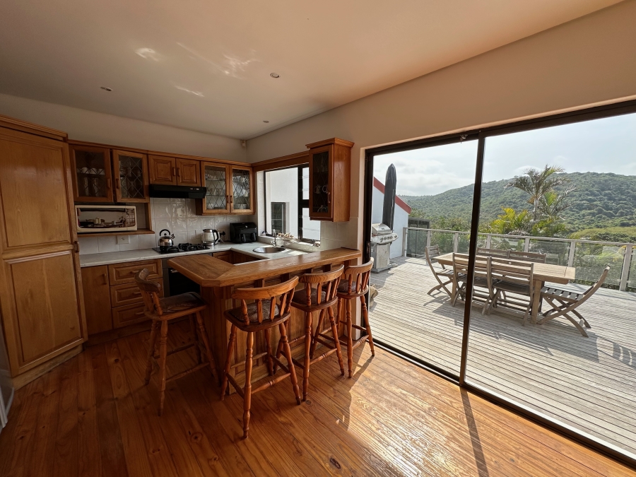 5 Bedroom Property for Sale in Gonubie North Eastern Cape